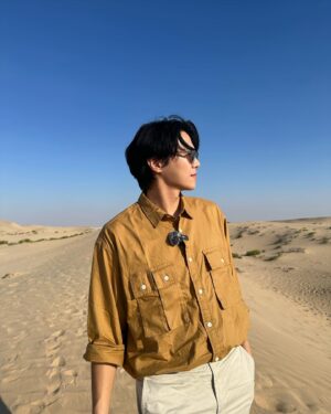 Park Eun-seok Instagram - Desert Safari in Abu Dhabi. Unforgettable moment riding through the desert sand dunes and bbq at sunset. 
아부다비에서 겨울 맞이☀️
낭만적인 사막 그리고 선셋 바비큐
.
.
#InAbuDhabi
@visitabudhabi