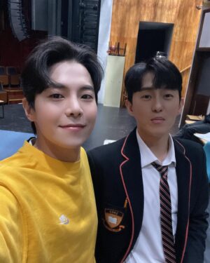 Park Eun-seok Instagram - 벌써 마지막주!
요즘 근황. 
#하드털이