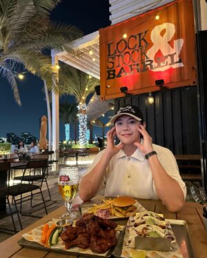 Park Eun-seok Instagram - Nightlife in Abu Dhabi and traditional Kabab! 
아부다비의 나이트라이프 & 맛집.
.
.
#InAbuDhabi
@visitabudhabi