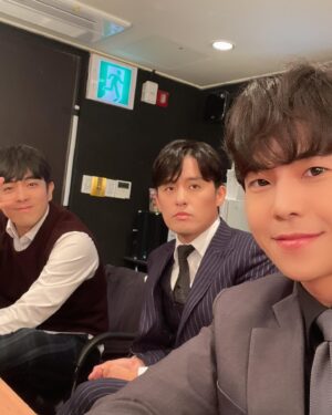 Park Eun-seok Instagram - 벌써 마지막주!
요즘 근황. 
#하드털이