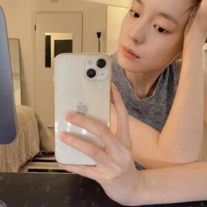 Park Hae-eun Instagram - :)