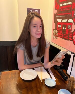 Park Hae-eun Instagram - 🌺Fall is coming 🍂 #littletokyo #번역끝