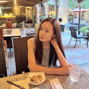 Park Hae-eun Instagram - :)