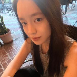 Park Hae-eun Instagram - :)