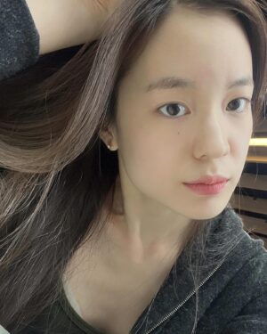Park Hae-eun Instagram - ???