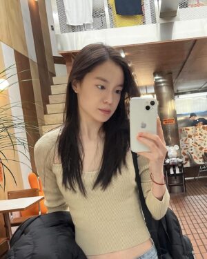 Park Hae-eun Instagram - 👡🍒