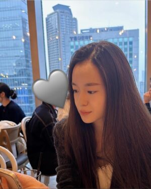 Park Hae-eun Instagram - 🌠