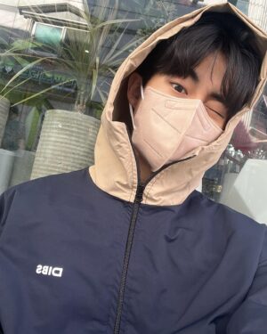 Park Ji-bin Instagram - 😉