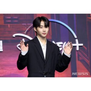 Park Ji-bin Instagram - 디즈니플러스 <킬러들의쇼핑몰> 공개되었습니다!
많관부 🫣  예쁜사진 감사합니다🌸

#디즈니플러스 #disneypluskr #킬러들의쇼핑몰 #ashopforkillers