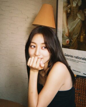 Park Ji-hyo Instagram - 🚂🚂🚂