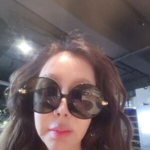 Park Joon-geum Instagram - 바카라~~~샴페인잔