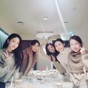 Park Joon-geum Instagram - 속아도꿈결~~식구들. 너무멋진배우들
