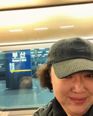 Park Jun-myun Instagram - 이제 진짜 부산안녕~~~ !!
맘마미아는 대구,울산, 안동 요렇게 세도시를 남겨두고 있습니다 !! 어제도 오늘도 부산 관객분들의 뜨거운 반응과 박수 잊지않겠습니다!!
부산 뜨겁게 #안녕