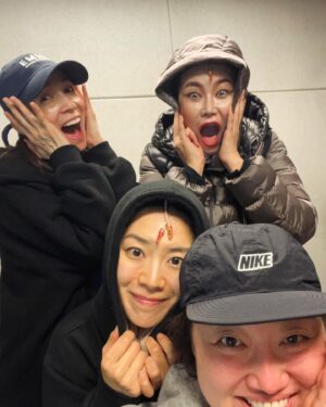 Park Jun-myun Instagram - 우리 대구왔어요 ~ #레미제라블대구