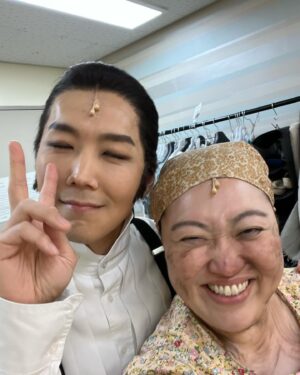 Park Jun-myun Instagram - 2023년 카베르와  마지막! 공연했음ㅋㅋ 
2024년 1월1일에 만나자 💞 @classickai with #조정은