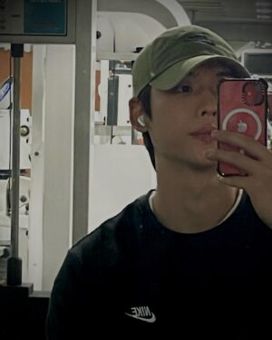 Park Jung-woo Instagram - 오늘은 나이키 데이 
.
.
#nike