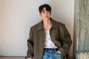 Park Jung-woo Instagram - .
Varo & Elle 
박정우 보러오세요😏

https://m.post.naver.com/viewer/postView.naver?volumeNo=34705680&memberNo=51243517

#Elle #Varoent #20세기소녀 #netflix #박정우