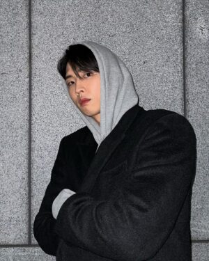 Park Jung-woo Instagram - 슈슉
#hoody #boy