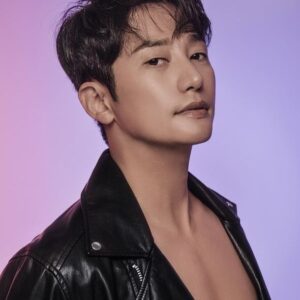 Park Si-hoo Instagram - Happy Merry Christmas to everyone ❤ 
#christmas #ENISHI