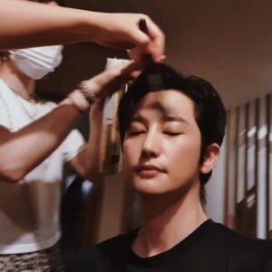 Park Si-hoo Instagram - 선선한 바람 여름이 끝나나😊
#멘탈리스트 #mentalist
