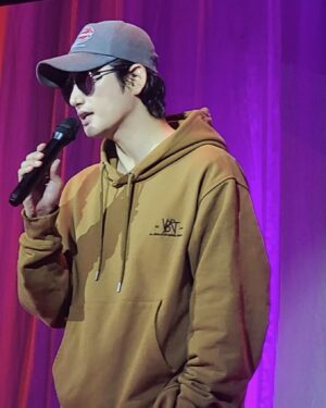 Park Si-hoo Instagram - 리허설중 두근두근 콩콩❤️
곧 만나요^^