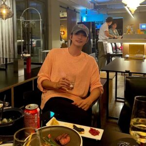 Park Si-hoo Instagram - 즐거운 주말 보내세요❤️