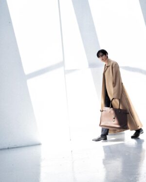 Park Sung-hoon Instagram - HONESTY, CONCENTRATION  #협찬

박성훈 @boxabum
In @gucci @sabatods
With @dazedkorea

흔들리지 않는 진심. 박성훈과 사바토의 구찌가 빚어낸 단단한 세계.

Unwavering sincerity. A strong world envisioned by Park Sung hoon and Sabato‘s Gucci. 

Text 티싱(Tiscing, 한지용) 
Fashion Kim Kiman
Photography Kim Yeongjun 
Art 세라 (Sarah, 최연경)
Hair Park Mihyoung at Glosss
Makeup Park Yungi at Glosss
Assistant 벤(Ben, 김진우)

#Gucci #구찌 #sabatodesarno #사바토데사르노

더 많은 콘텐츠는 <데이즈드> 7월호와 디지털에서 확인하세요.
Check out more of our contents in <DAZED> KOREA July print issue and Digital.