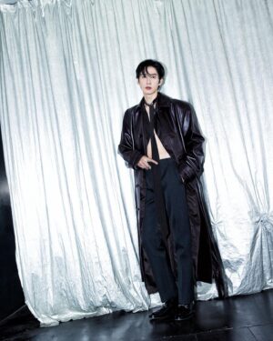 Park Sung-hoon Instagram - HONESTY, CONCENTRATION  #협찬

박성훈 @boxabum
In @gucci @sabatods
With @dazedkorea

흔들리지 않는 진심. 박성훈과 사바토의 구찌가 빚어낸 단단한 세계.

Unwavering sincerity. A strong world envisioned by Park Sung hoon and Sabato‘s Gucci. 

Text 티싱(Tiscing, 한지용) 
Fashion Kim Kiman
Photography Kim Yeongjun 
Art 세라 (Sarah, 최연경)
Hair Park Mihyoung at Glosss
Makeup Park Yungi at Glosss
Assistant 벤(Ben, 김진우)

#Gucci #구찌 #sabatodesarno #사바토데사르노

더 많은 콘텐츠는 <데이즈드> 7월호와 디지털에서 확인하세요.
Check out more of our contents in <DAZED> KOREA July print issue and Digital.
