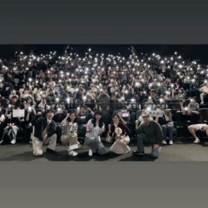 Park Ye-ni Instagram - :
긴 꿈 같았던 무대인사
#그녀가죽었다 그리고 #호루기 
사랑해주시고 조금만 기다려주시면
더 많은 작품들로 항상 색다르고
여전히 성실히 살아가는 배우 박예니
보여드리도록 할게요!
와주셔서 너무너무 감사드립니다