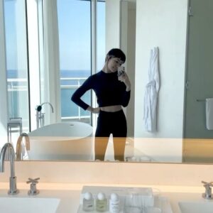 Park Ye-ni Instagram - :
👙🧘🏻‍♀️🥨🍻