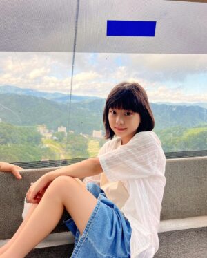 Park Ye-rin Instagram - 마법처럼 비가 그치네…☀️
#날씨요정