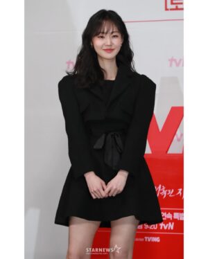 Park Ye-yeong Instagram - 세작, 매혹된자들 / 멋진 사진 고맙습니다아🫡