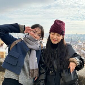 Park Ye-yeong Instagram - 소중한 수지랑 겨울프라하