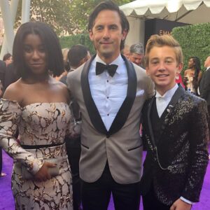 Parker Bates Instagram - From the carpet...@televisionacademy #emmys Having a blast and celebrating with the fam!  @nbcthisisus #littlekevin🖤🖤🖤🖤🖤🖤🖤🖤🖤🖤🖤🖤Stay tuned!
@dsquared2 @styledbylmc @stevemadden @brooksbrothers @lyft #giftfromlyft✌🏻🚙