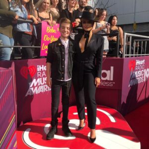 Parker Bates Instagram - Be sure to follow @iheartradio to catch my interviews with some of my favorite artists!!!
🕺🏻@iheartradiomusicawards2019
🕺🏻
@styledbylmc 
@zara
@ladidakids
@lovestrength_xo
@jamesharperclothing