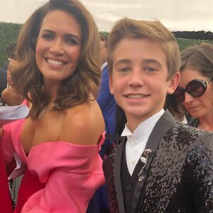 Parker Bates Instagram - From the carpet...@televisionacademy #emmys Having a blast and celebrating with the fam!  @nbcthisisus #littlekevin🖤🖤🖤🖤🖤🖤🖤🖤🖤🖤🖤🖤Stay tuned!
@dsquared2 @styledbylmc @stevemadden @brooksbrothers @lyft #giftfromlyft✌🏻🚙