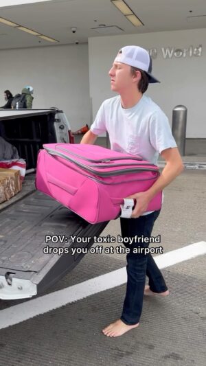 Parker Pannell Instagram - He’s such a gentleman! 🥹 
#couple #boyfriend #relationships