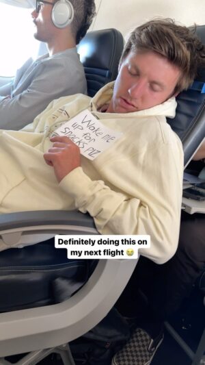 Parker Pannell Instagram - Bros actually a genius for this 😅 
#plane #travel #hack
