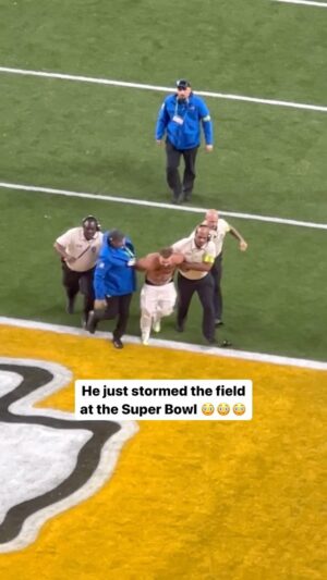 Parker Pannell Instagram - No way he actually did it 🤯 
#superbowl #chiefs #football
