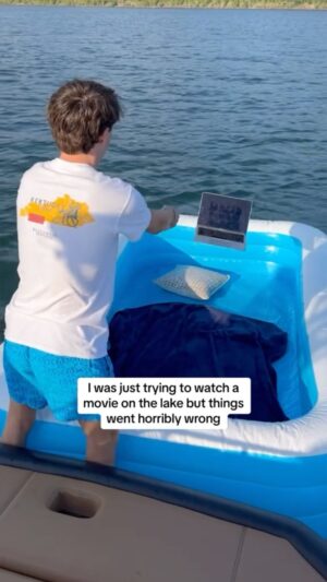 Parker Pannell Instagram - Literally nobody came to save me 😩 
#lake #float #movie