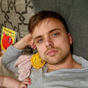 Parry Glasspool Instagram - These days, no selfie goes without some kind of baby toy photobomb....
#dadlife