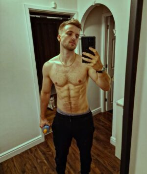 Parry Glasspool Instagram - "Stayin' lean to keep 'em keen" - Some Dude in the changing rooms, 2013

...Sorry for the pussy shot in the back

Also taking on clients for PT. Based in Skelmersdale and Liverpool. Also, creating programmes/workouts for people who may not be local or who are just looking for some direction 👊🏼👊🏼

Reach out to my professional page: @parrygfitness