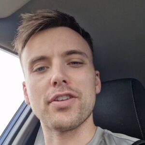 Parry Glasspool Instagram - Back again for your daily rise 'n' grind! Daily inspo #fitspo Making sure that you're eating all your breakfast, please please PLEASE go to the doctor pr physiologist if you're taking 4-6 hours to eat your weetabix - as that is #uninspirational 😶 Let's go team. Hands in the middle 🤚🏼🤚🏼🤚🏼one, two, THREE! 👐🏼👐🏼👐🏼