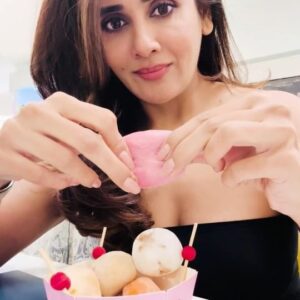 Parul Yadav Instagram - Mochi alert! I've got a tub of 10 flavours and a serious addiction! Who needs a sweet tooth when you can have a mochi mouth? 🤣 

Don't tell my dietitian, but I'm in a committed relationship with these soft, chewy bites of heaven!

#MochiLover #FlavourFiesta #SnackingSolo #SweetSins #DessertDelight