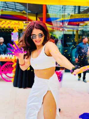 Parul Yadav Instagram - Happy Holi !!! 🎉❤️

#FestivalofColours #HoliVibes🌈 #HappyHoli #HoliDhamaka #Holi2024 #Holicelebration #HoliFestival #HoliHai
