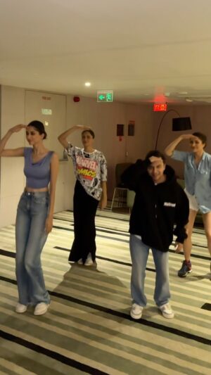 Parvathy Omanakuttan Instagram - Because post show energy is a thing
Comment and tell us if this reel got you grooving

#dancevideo #dance #dancer #dancers #dancelife #dancing #dancechallenge #choreography #dancersofinstagram #dancelove #dancecover #music #instadance #dancevideos  #trending #dancerlife #explorepage #fyp #punjabi #bhangra #missindia #missdiva #danceislife #instagood