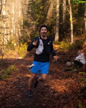 Pascal-Hugo Caron-Cantin Instagram - Voir le soleil se lever sur le parc de la Jacques-Cartier. En enlever son polars un 22 octobre. Incroyable.

Superbe journée au #trailgranduc organisé par @groupedefis 

Bravo à tous les participants, et un énorme merci aux bénévoles et à l’équipe de l’événement. C’était un 50km mémorable!

Merci à @charloemilio @charlesphotos.gd pour les photos!