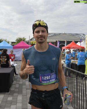Pascal-Hugo Caron-Cantin Instagram - 👏 👏 2h48.38 au Marathon de Québec. Nouveau PB. 👏👏

Je me suis pointé au départ sans entraînement spécifique, sans repos, avec uniquement l’envie de m’amuser et de courir dans ma ville. Comme quoi des fois il ne faut pas se casser la tête.

Je continue à mettre mes idées en place et je vais faire un petit debriefing sur le @upikapodcast dans les prochaines semaines. 

Événement @jecoursqc impeccable, comme toujours. Merci de l’invitation!