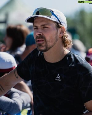 Pascal-Hugo Caron-Cantin Instagram - 🏊🏼‍♂️🚴🏼🏃🏻‍♂️💨
Merci à @arenacanada et @odlo de m’avoir équipé pour cette première expérience. 

📸 : @arichardvideo