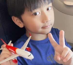 Passin Reungwoot Instagram - #งานคู่ 4️⃣9️⃣ vs 9️⃣ คู่หูต่างเจนเนอเรชั่นฯ  49 ปี กับ (เกือบจะ)  9 ปี @apassin & @legochaophaya #Daddyapassin #LegoCp